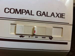 Zet de naaivoet naar beneden